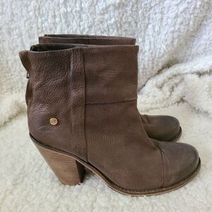 "Is To Me" Brown Leather Ankle Boots sz 40‎